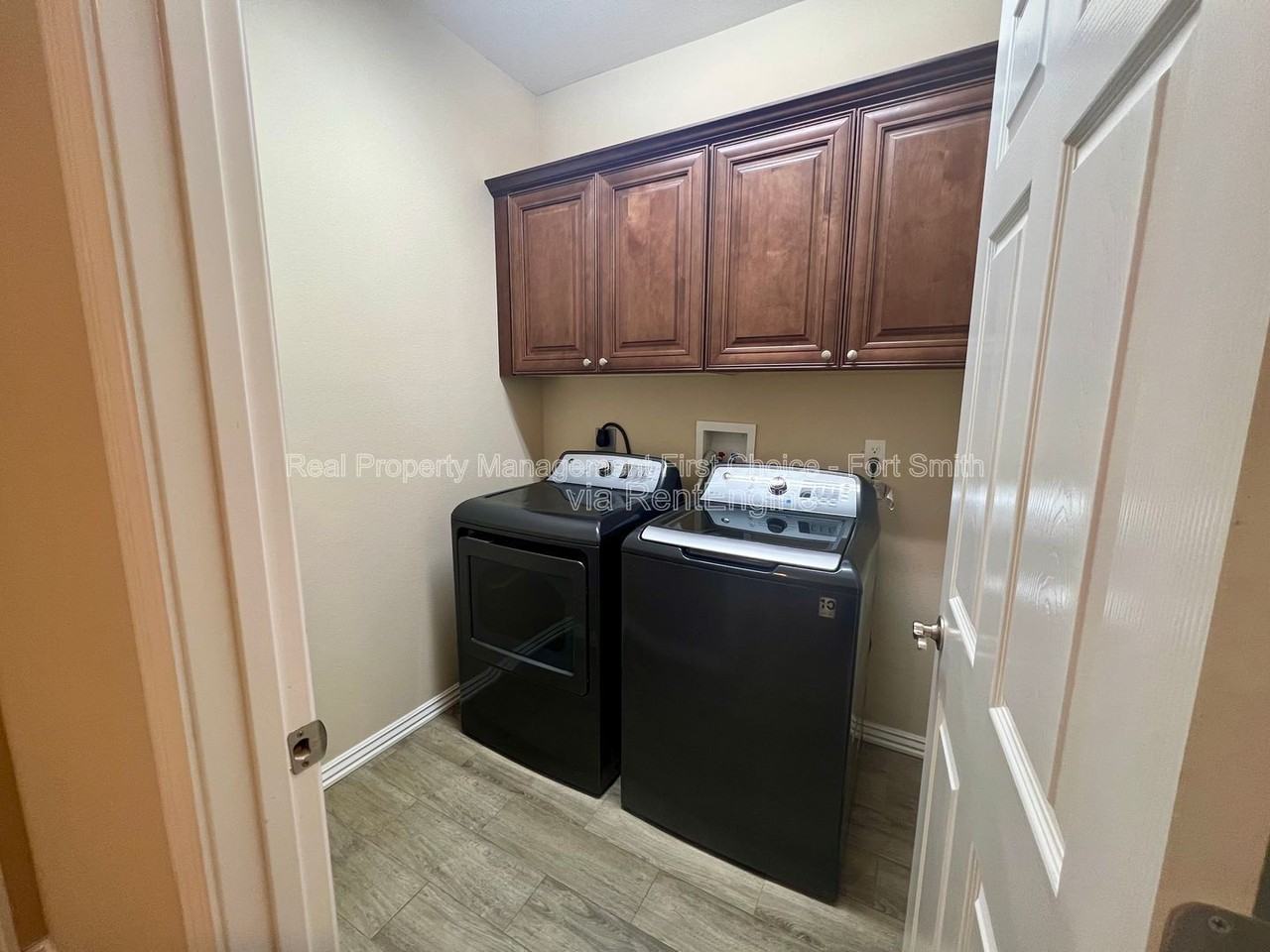 9921 Landry Dr - Photo 7 of 21