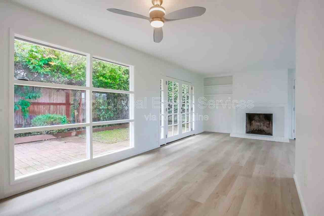 8019 Paseo Del Ocaso #8017 - Photo 2 of 36