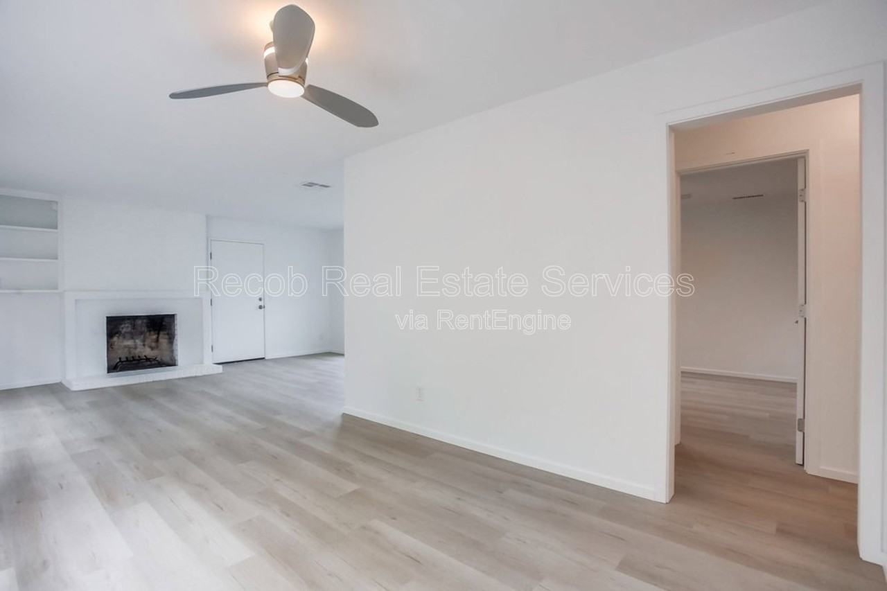 8019 Paseo Del Ocaso #8017 - Photo 6 of 36