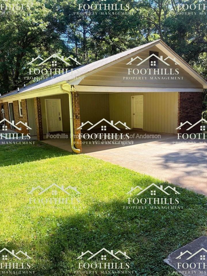 303 Green Forest Dr - Photo 2 of 18