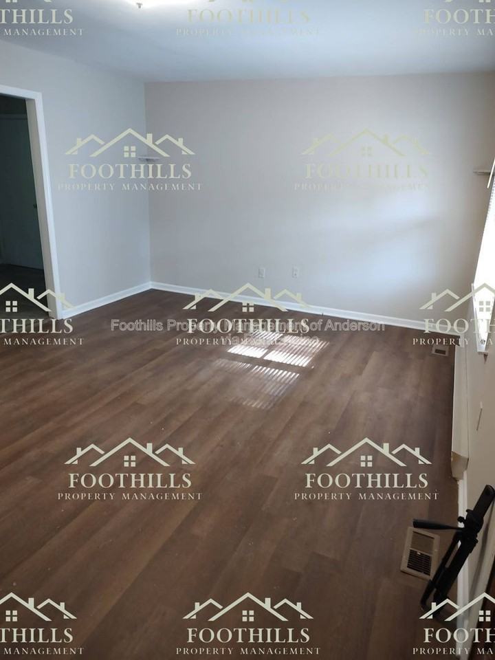 223 Mulberry Ave - Photo 7 of 16