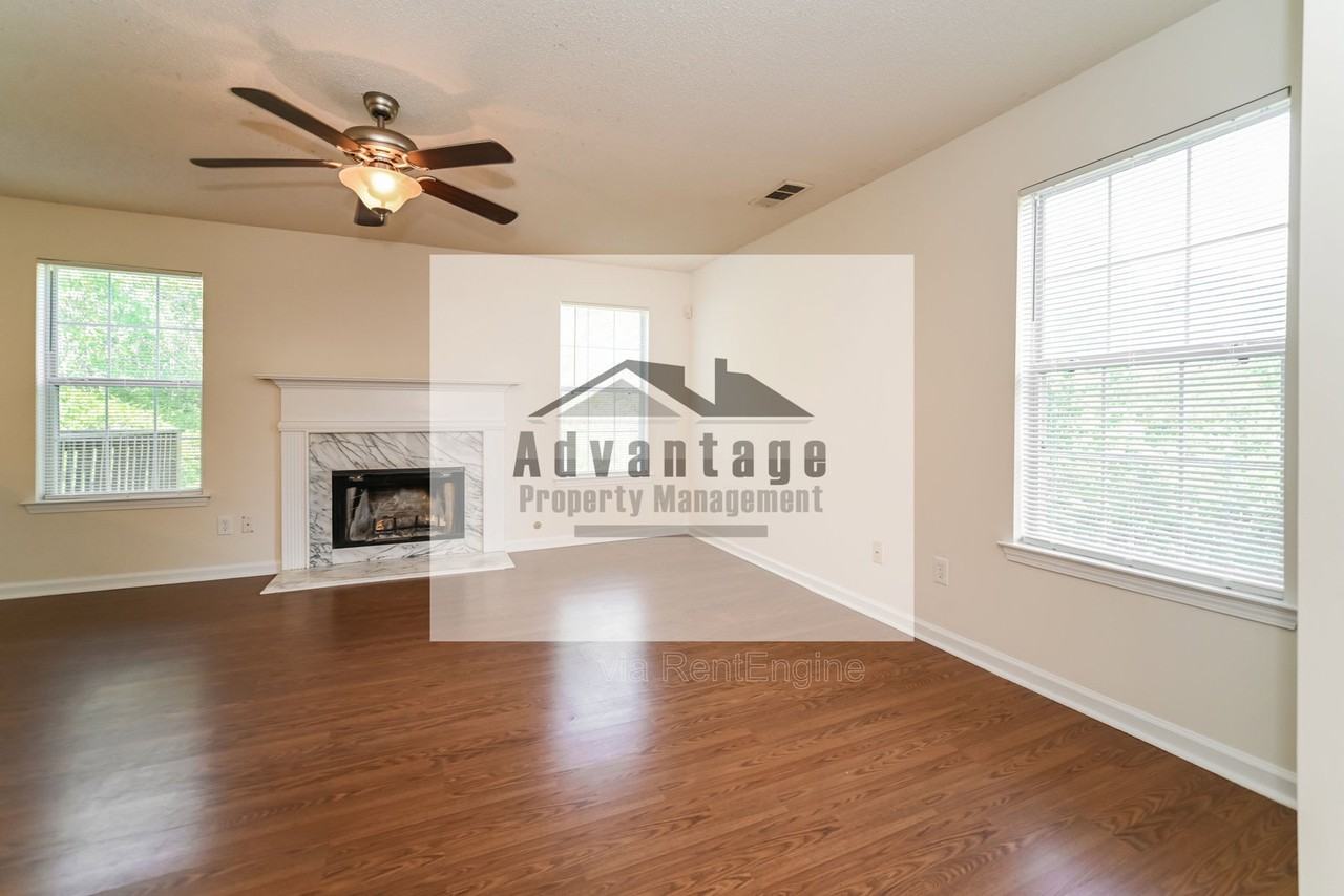 1860 Neighborhood Walk - Photo 4 of 17