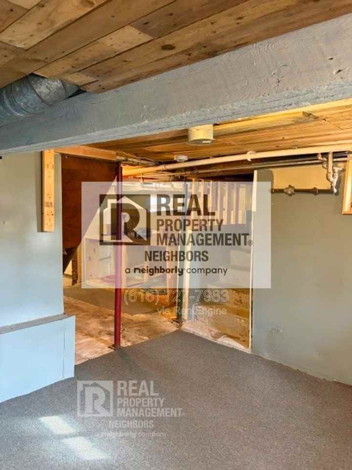 88 E 18th St - Photo 3 of 31