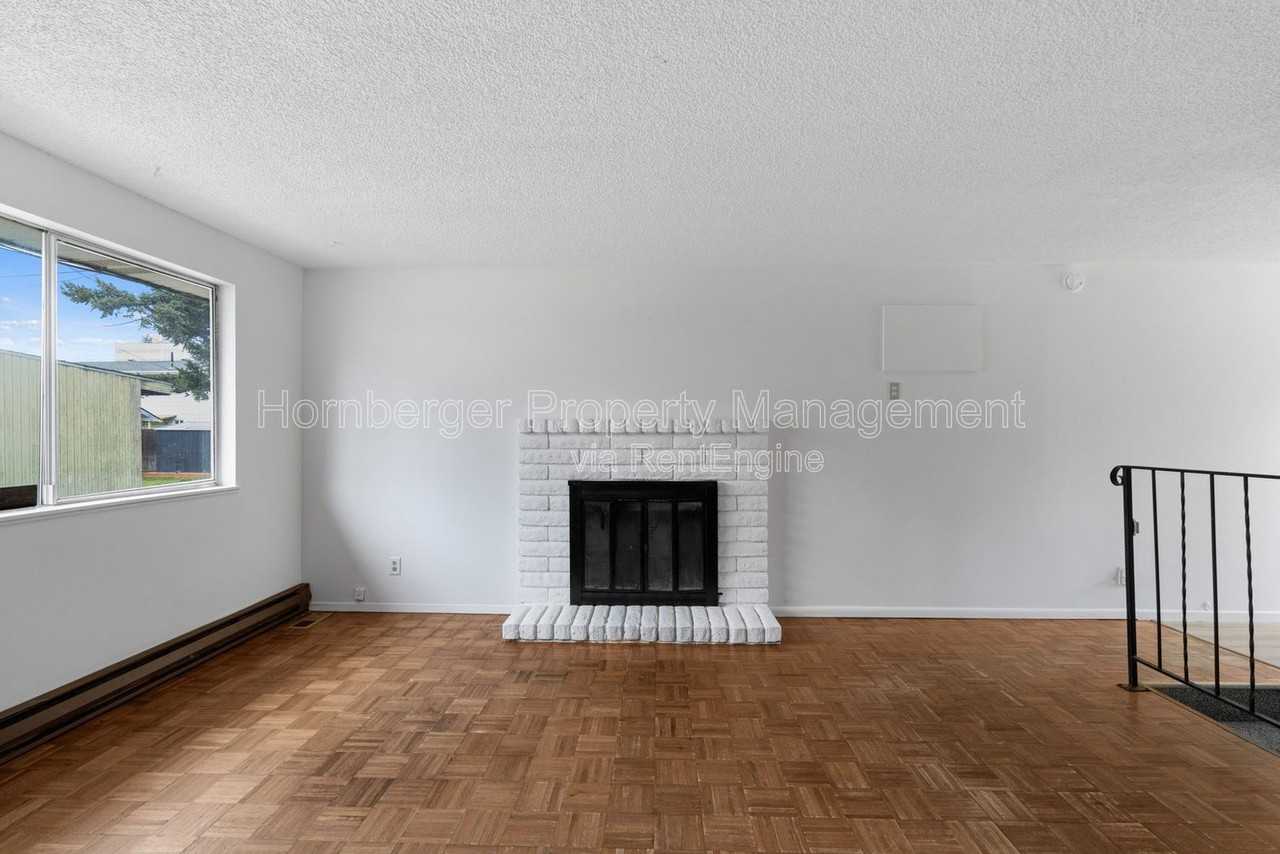 37 E Rockwell Ave - Photo 3 of 16