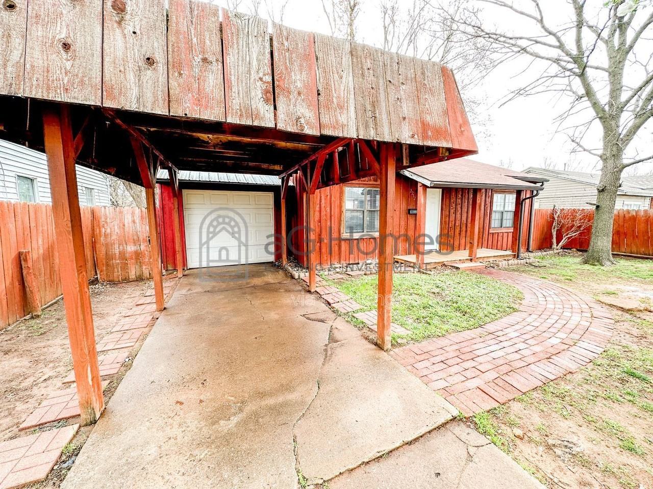 2212 Doris Ave - Photo 3 of 19