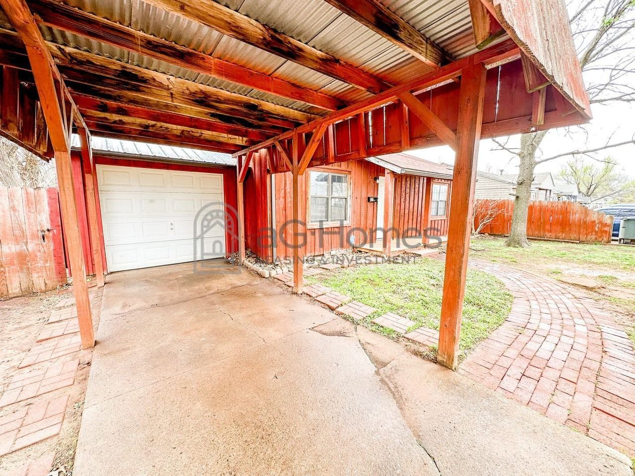 2212 Doris Ave - Photo 4 of 19