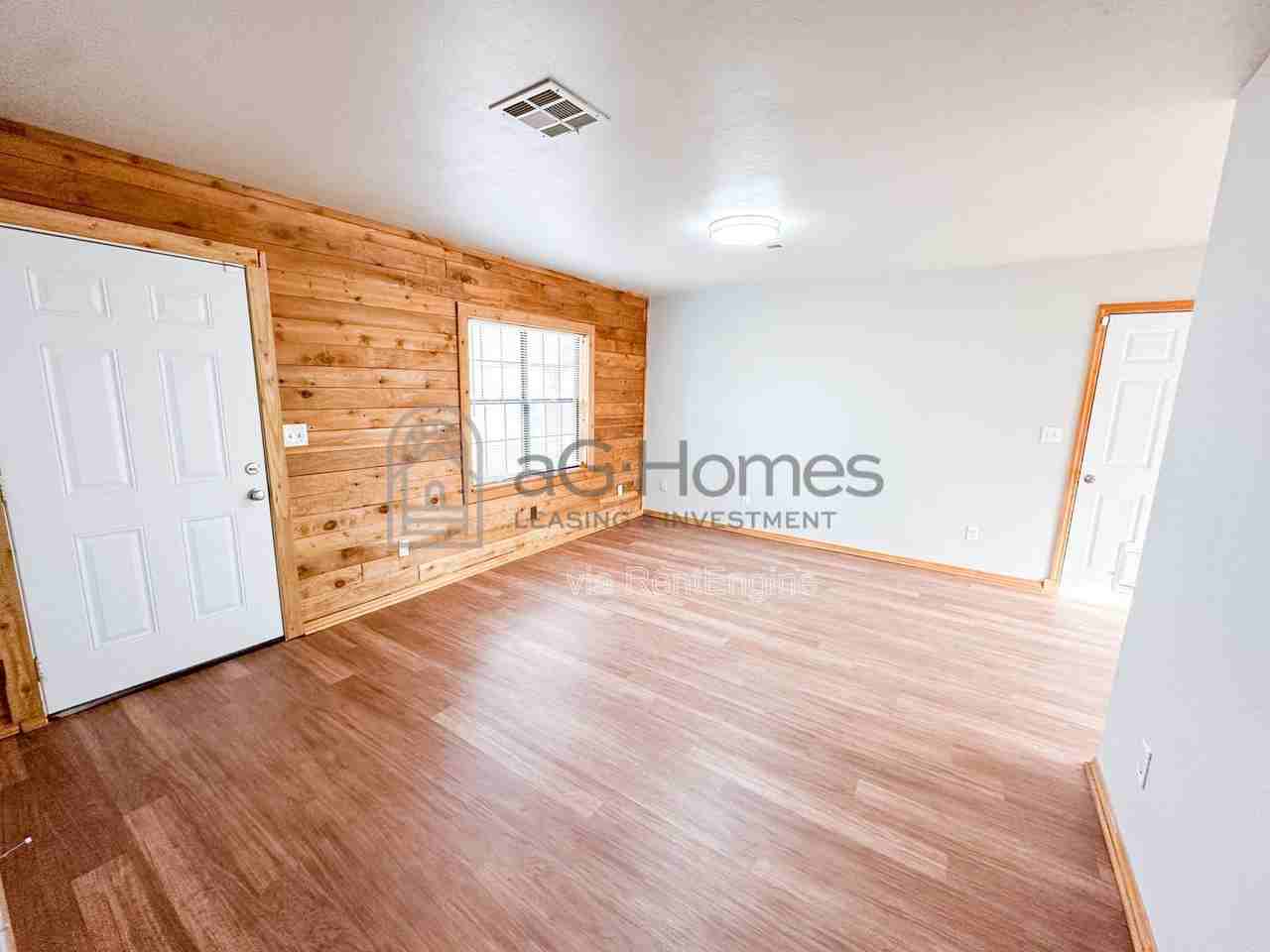 2212 Doris Ave - Photo 7 of 19