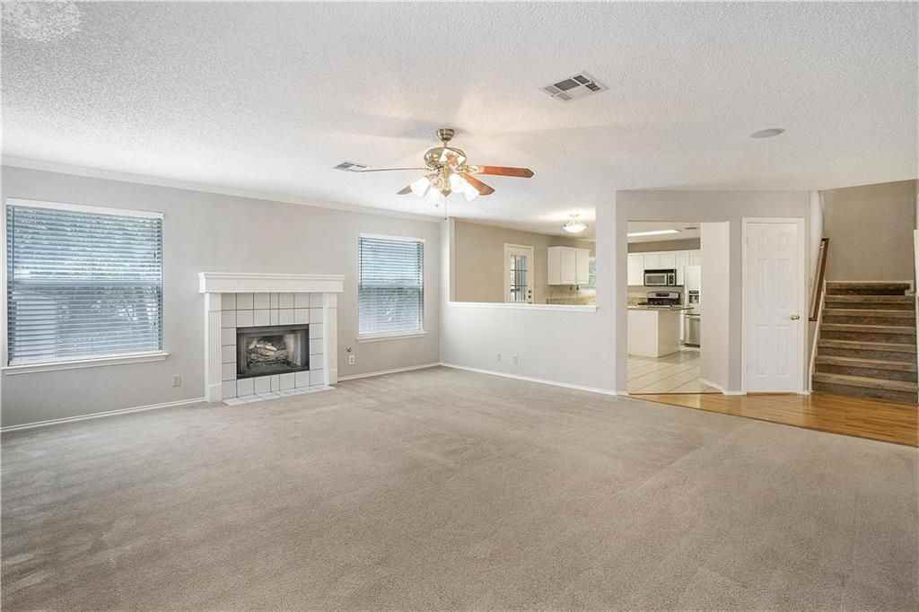 608 Creekmont Dr - Photo 3 of 50