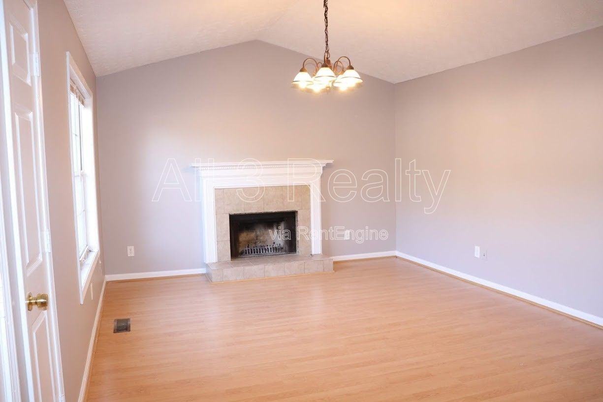 508 Jarrett Ct - Photo 4 of 32