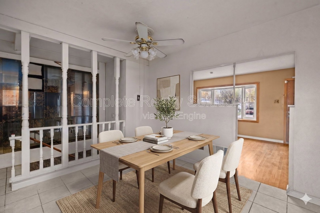 1386 Fairmeadows Ln - Photo 3 of 39