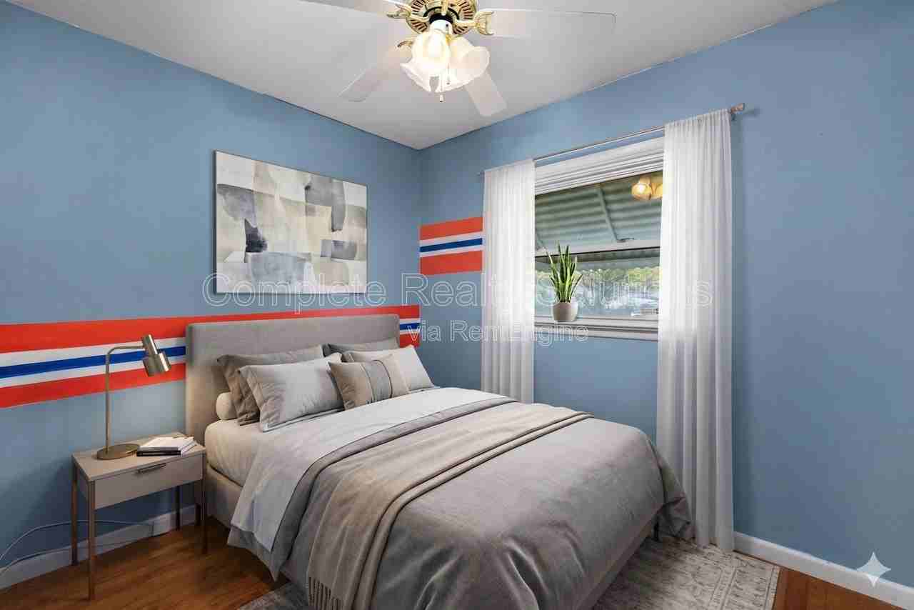 1386 Fairmeadows Ln - Photo 4 of 39