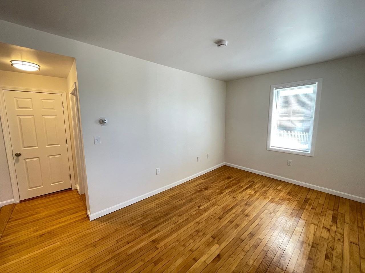 31 Front St - Photo 5 of 19