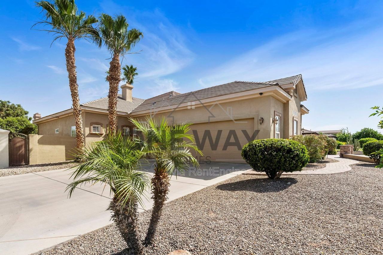 4432 E Ford Ave - Photo 3 of 50