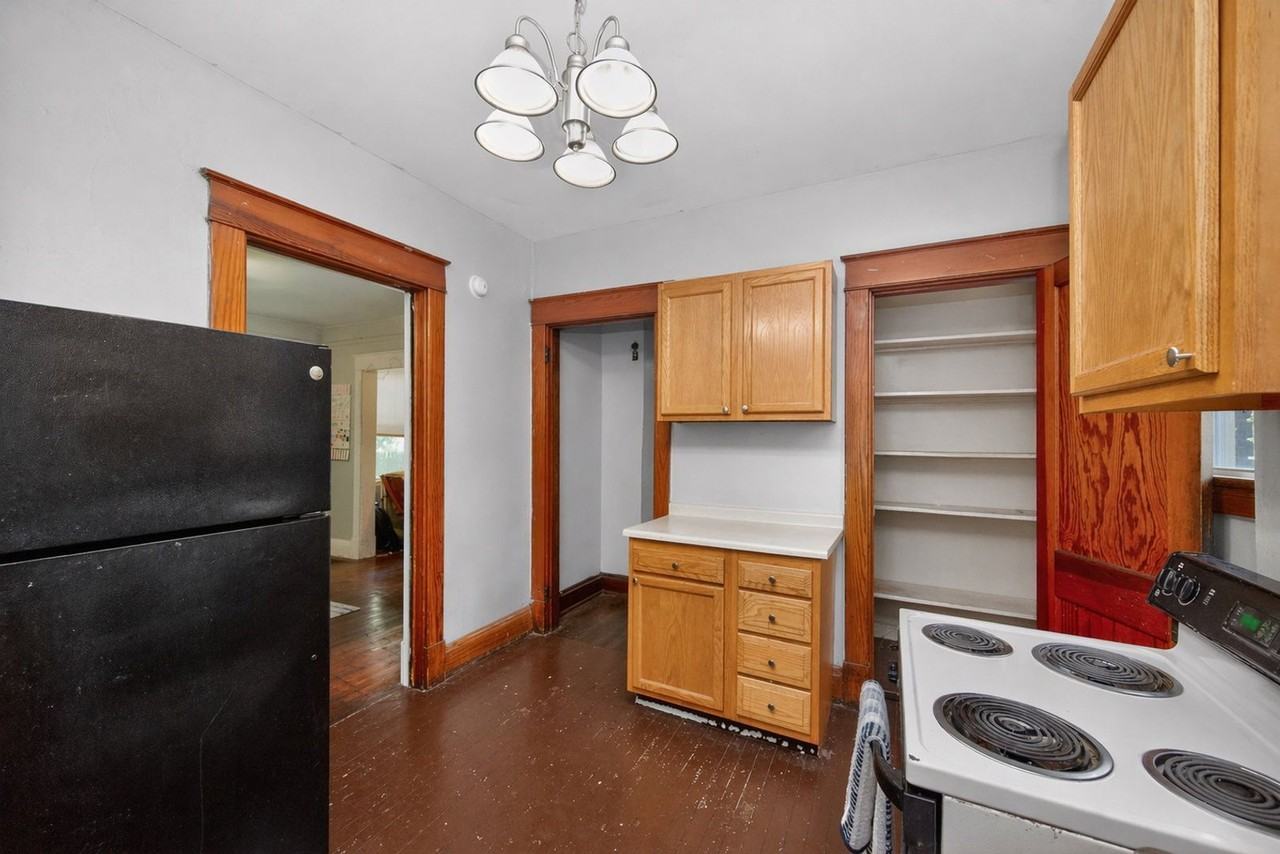 635 Straight St #635S - Photo 4 of 10