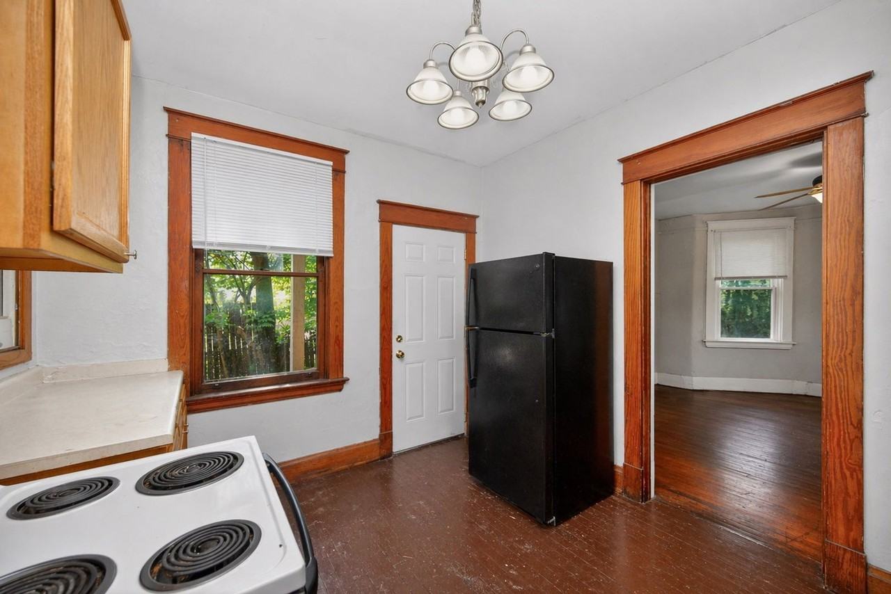 635 Straight St #635S - Photo 5 of 10