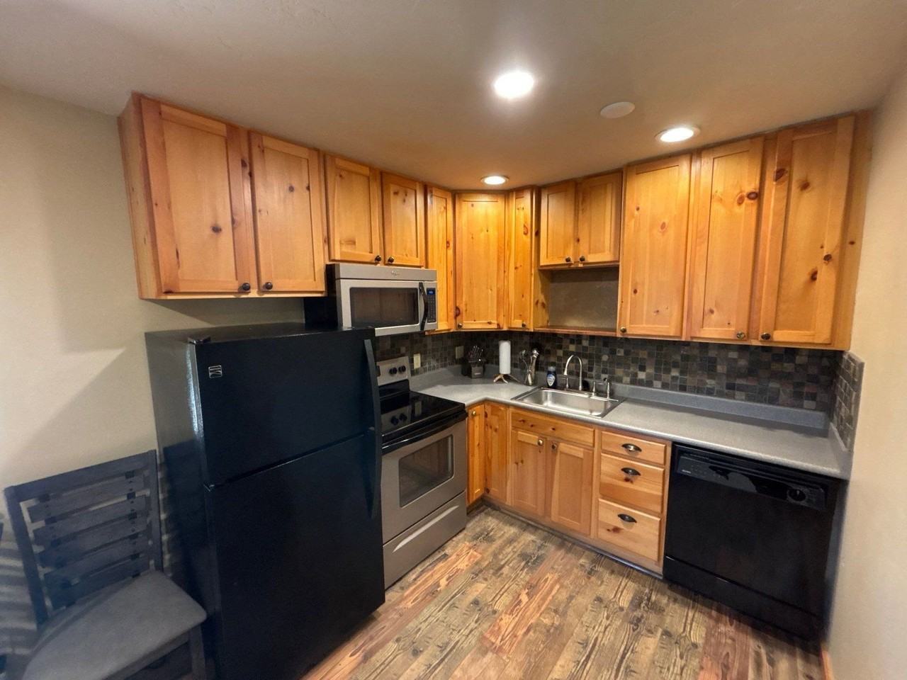 300 Blackberry Ln #2 - Photo 2 of 15