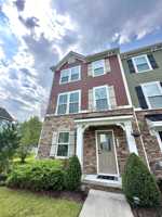 featured image of 724 Phalarope St #1