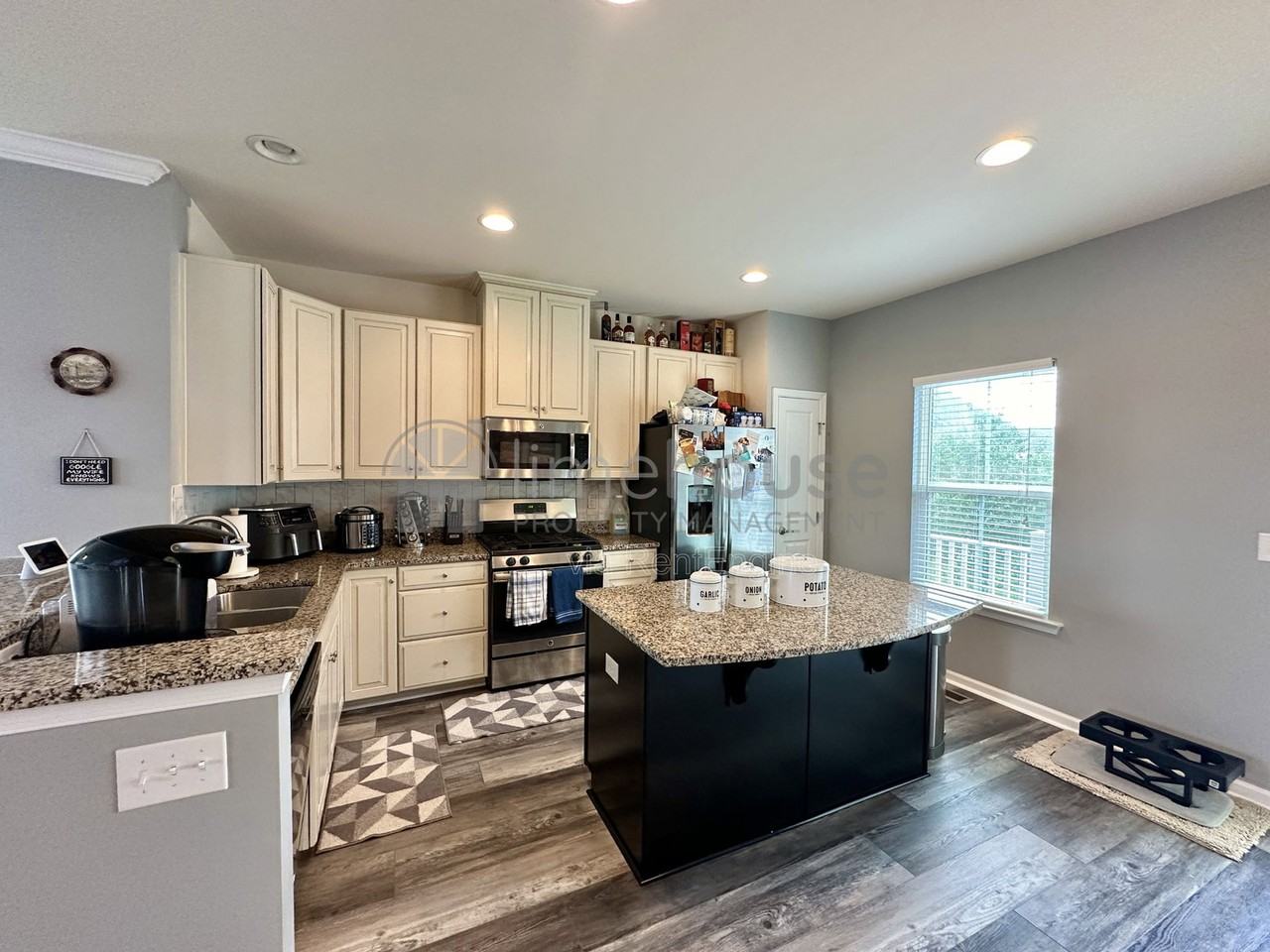 724 Phalarope St #1 - Photo 6 of 20