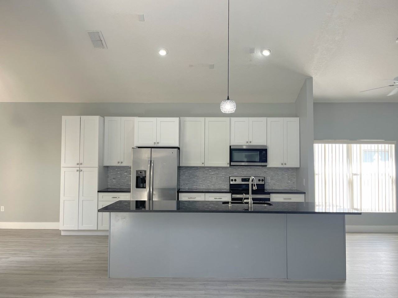 212 Purslane Pass - Photo 6 of 27