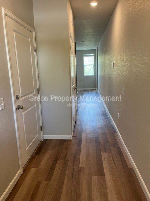 1156 Oak Cir - Photo 4 of 19