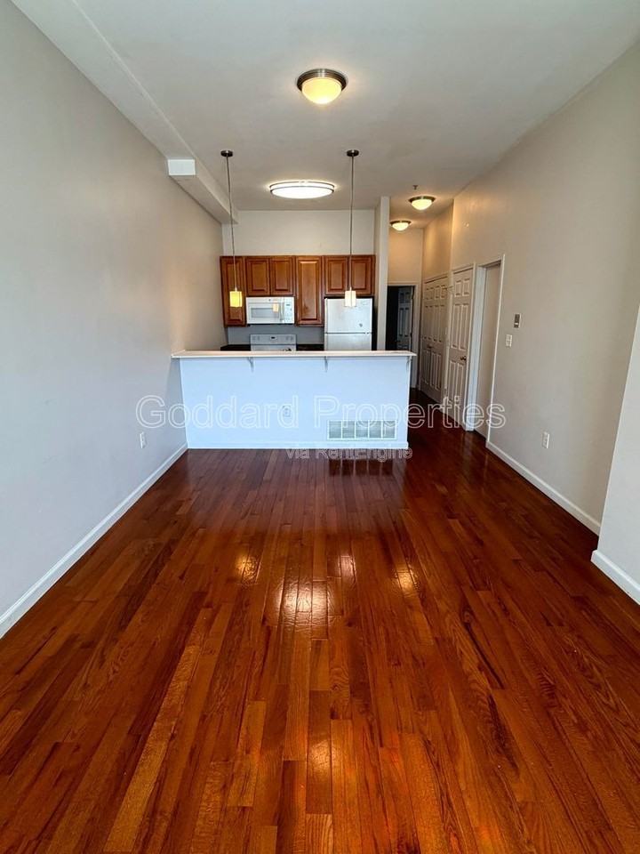 10 E 22nd St - Photo 4 of 12