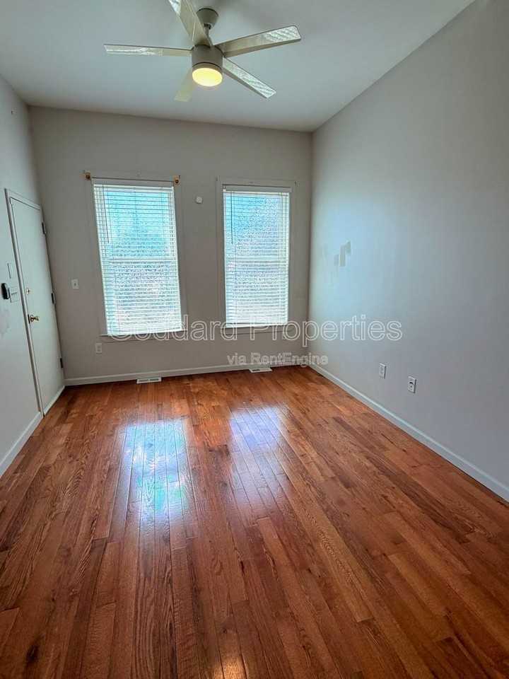 10 E 22nd St - Photo 5 of 12