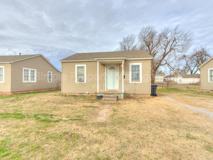 4005 N Rockwell Ave - Photo 1 of 1