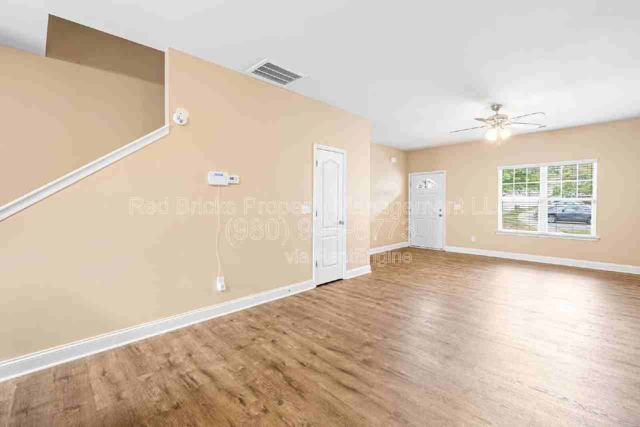 12562 Mcgrath Dr - Photo 7 of 18