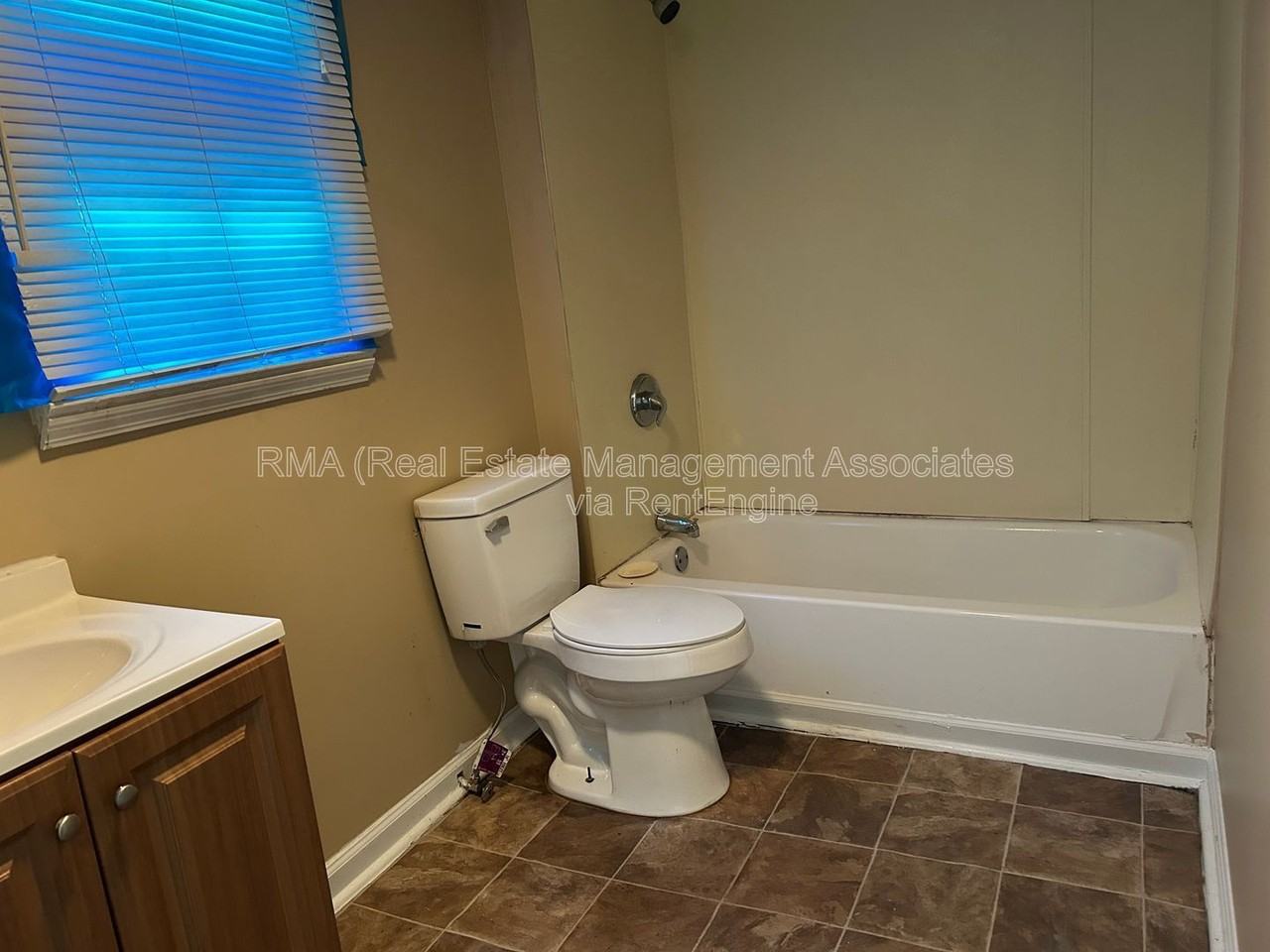 108 Elm St #A - Photo 5 of 5