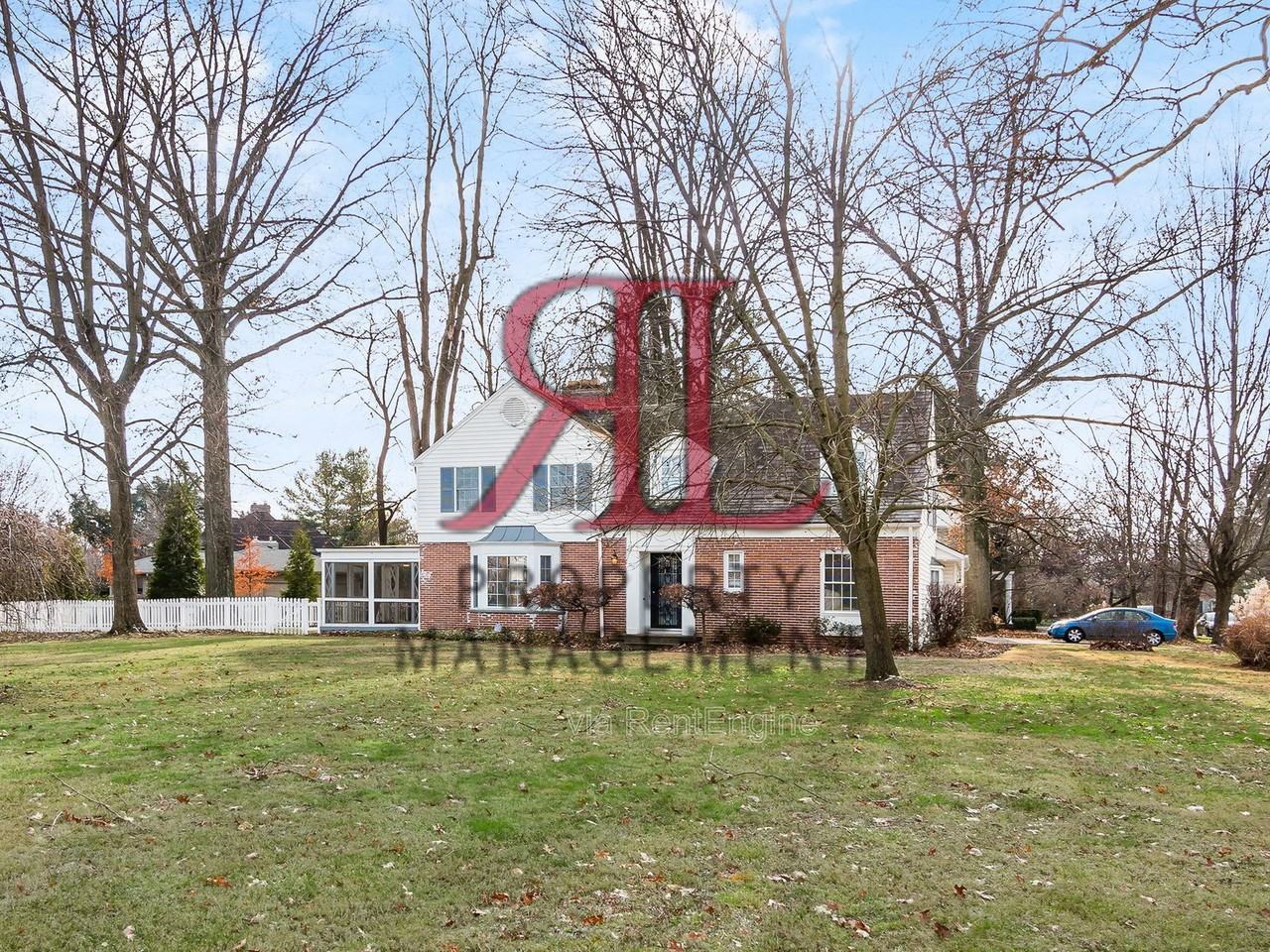 85 Eastmoor Blvd - Photo 3 of 50