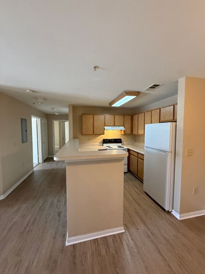 Highlands Apts - Photo 2 of 38