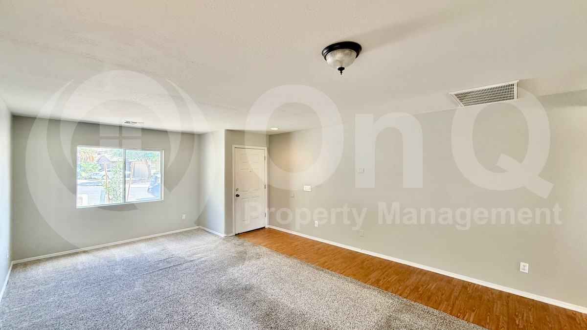 10464 N 116th Ln - Photo 5 of 28
