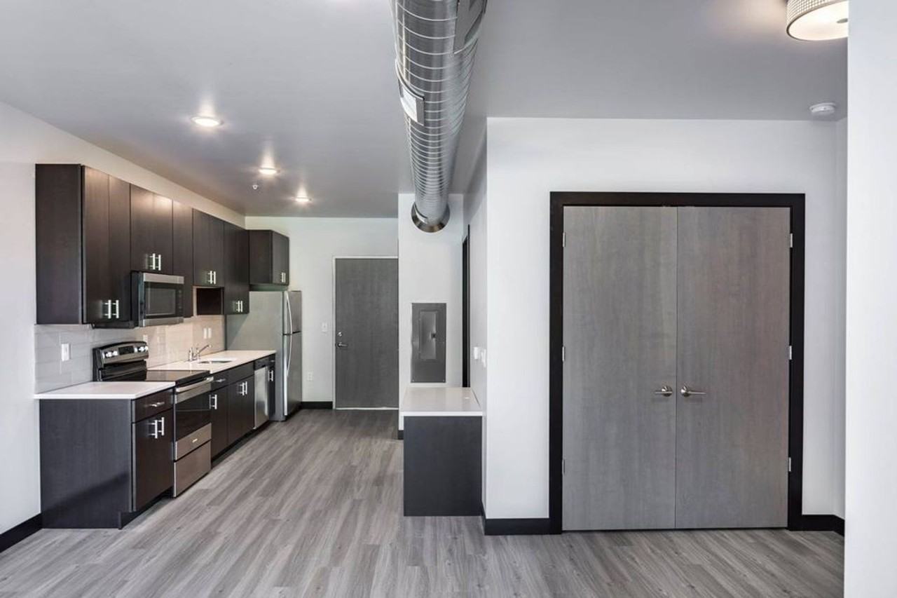 IA City Lofts - Photo 5 of 13