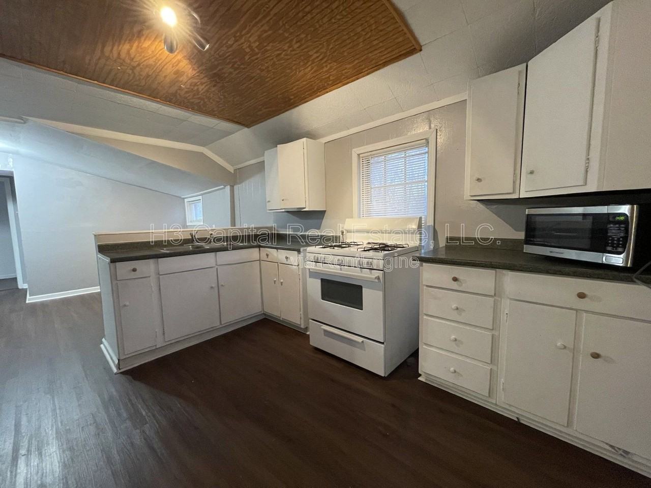 77 Sunset Ave - Photo 4 of 12