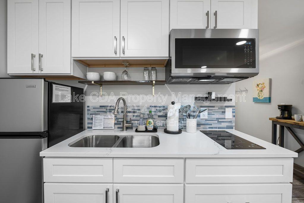 1017 N 12th St - Photo 3 of 10