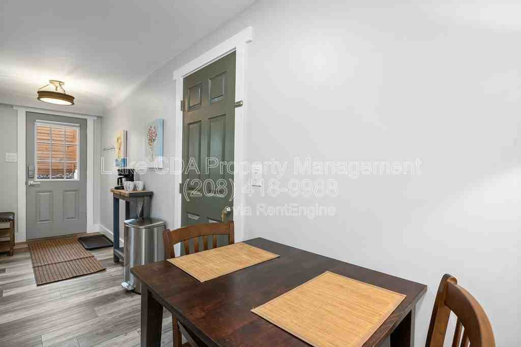 1017 N 12th St - Photo 6 of 10