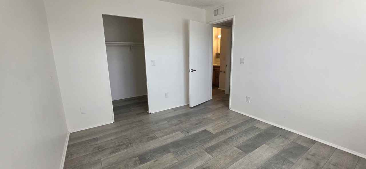 Oakwood Terrace **1 MONTH FREE MOVE IN SPECIAL!!!** - Photo 6 of 33