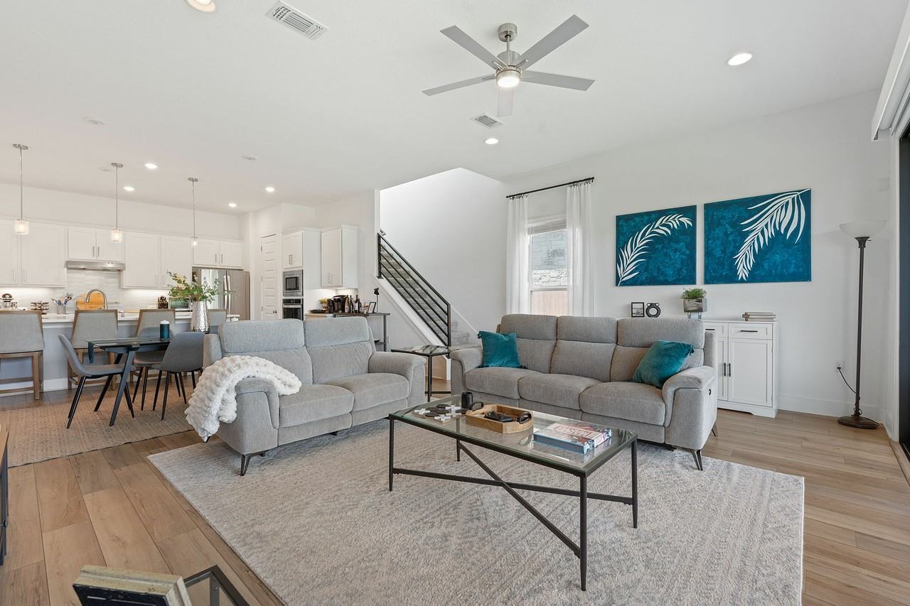 16913 Adoro Dr - Photo 2 of 31