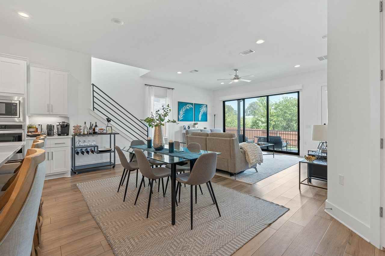 16913 Adoro Dr - Photo 5 of 31