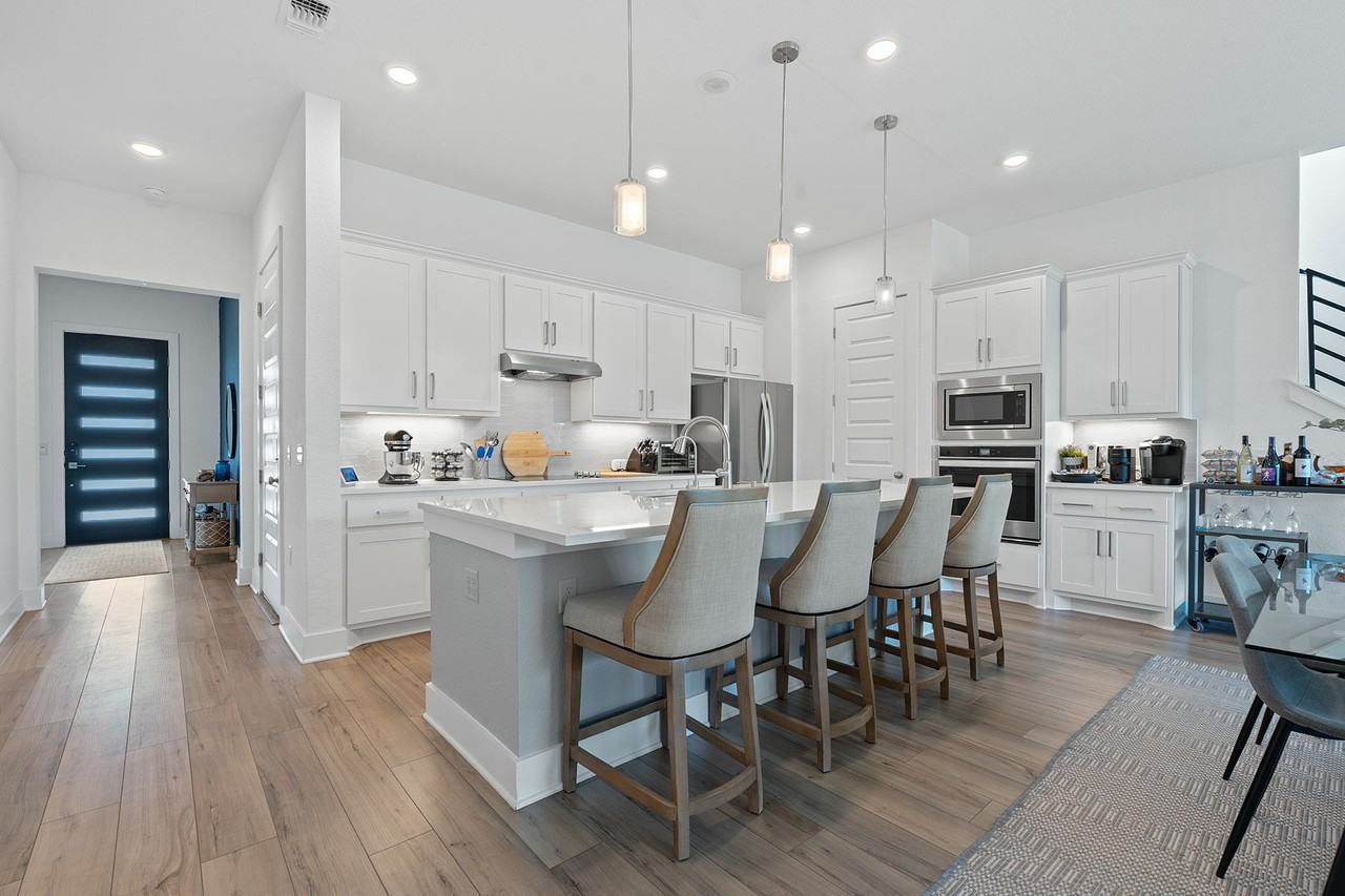 16913 Adoro Dr - Photo 6 of 31