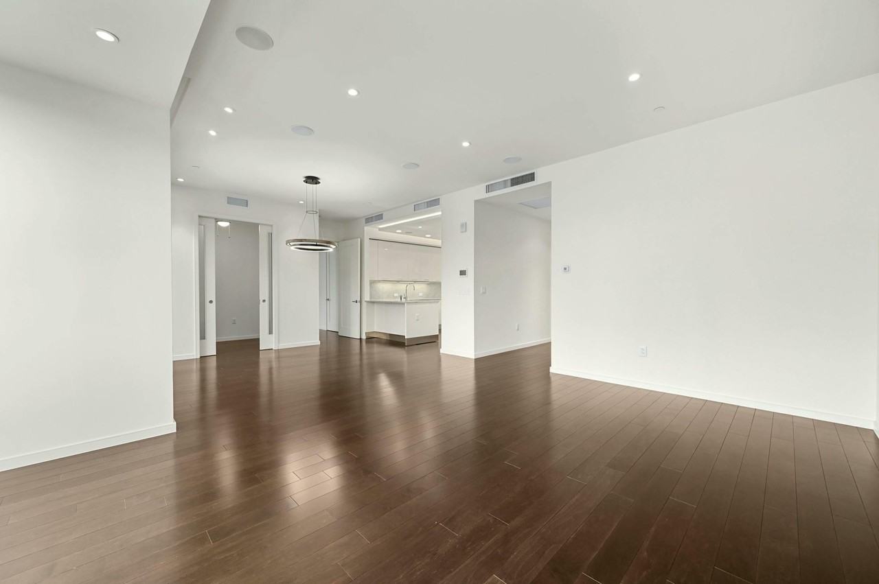 200 S Congress Ave #24B - Photo 3 of 21