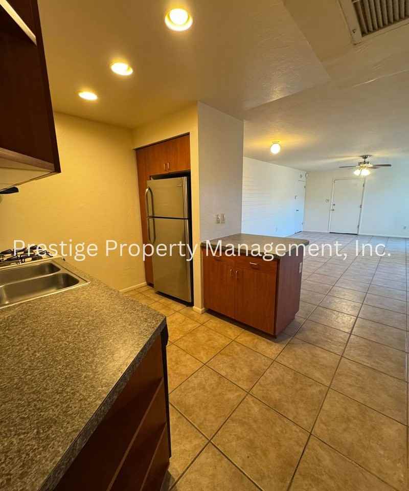 2525 N Alvernon Way #B4 - Photo 4 of 22