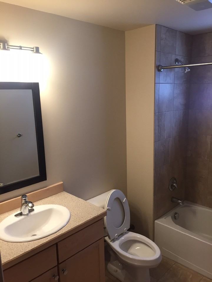 620 S 20th Ave - Photo 3 of 3