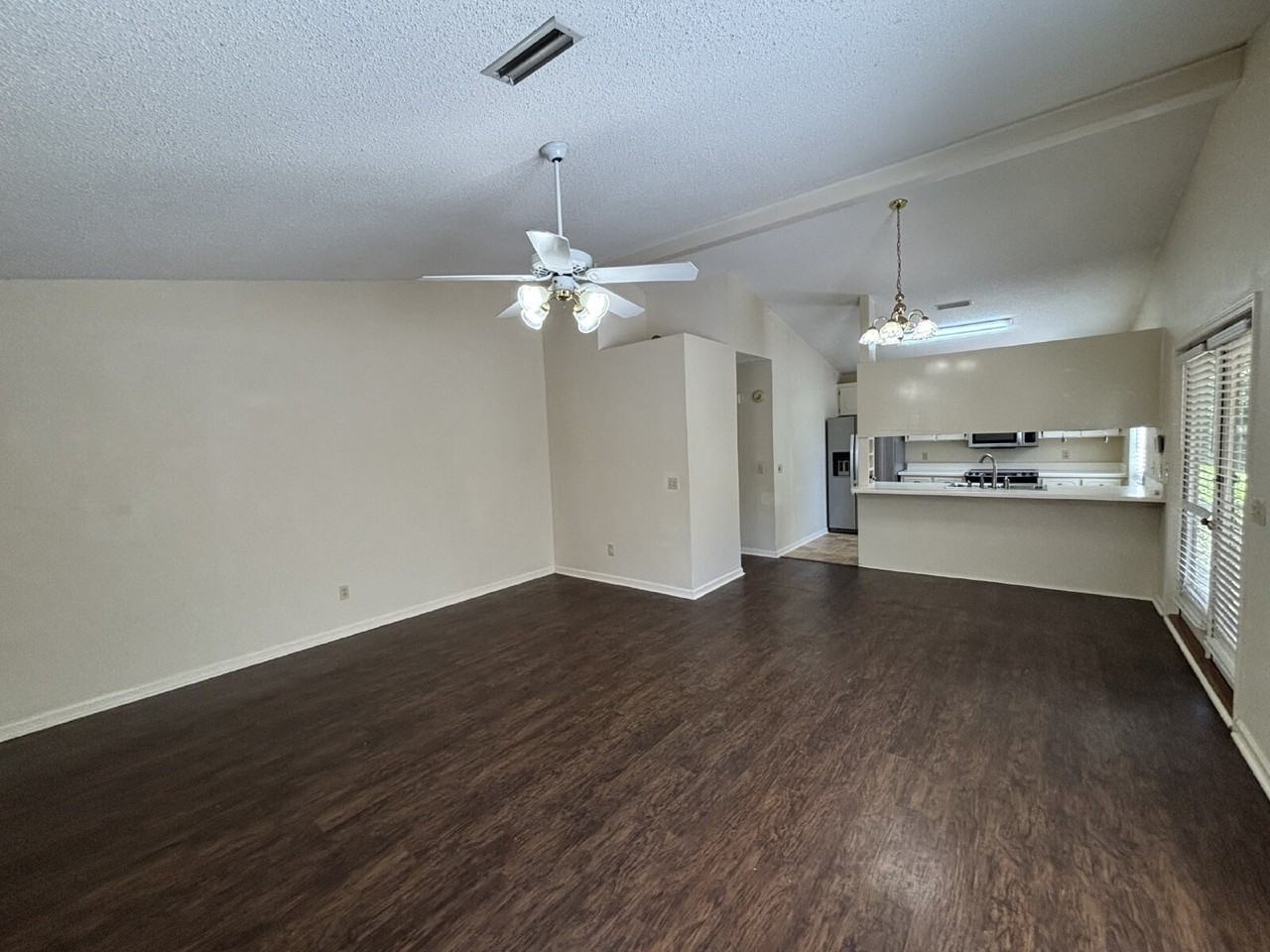 113 Woodleigh Rd - Photo 3 of 16