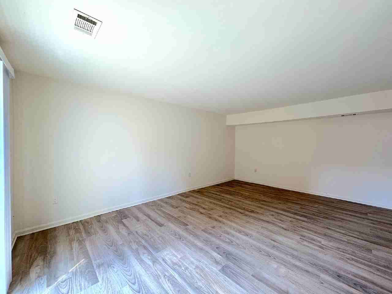 4538 Conwell Dr - Photo 2 of 18