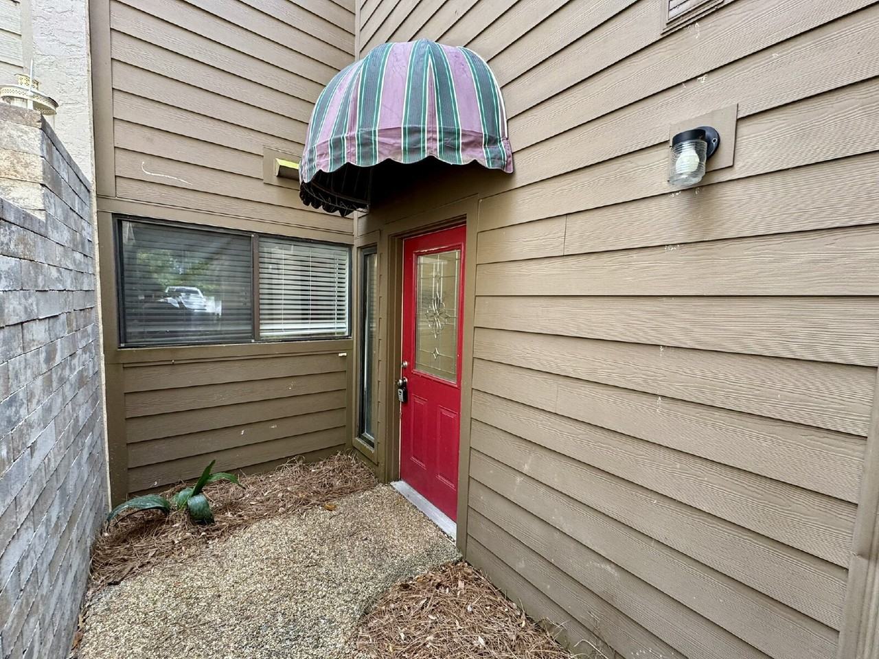 300 Cherry St Apt 4 - Photo 2 of 19