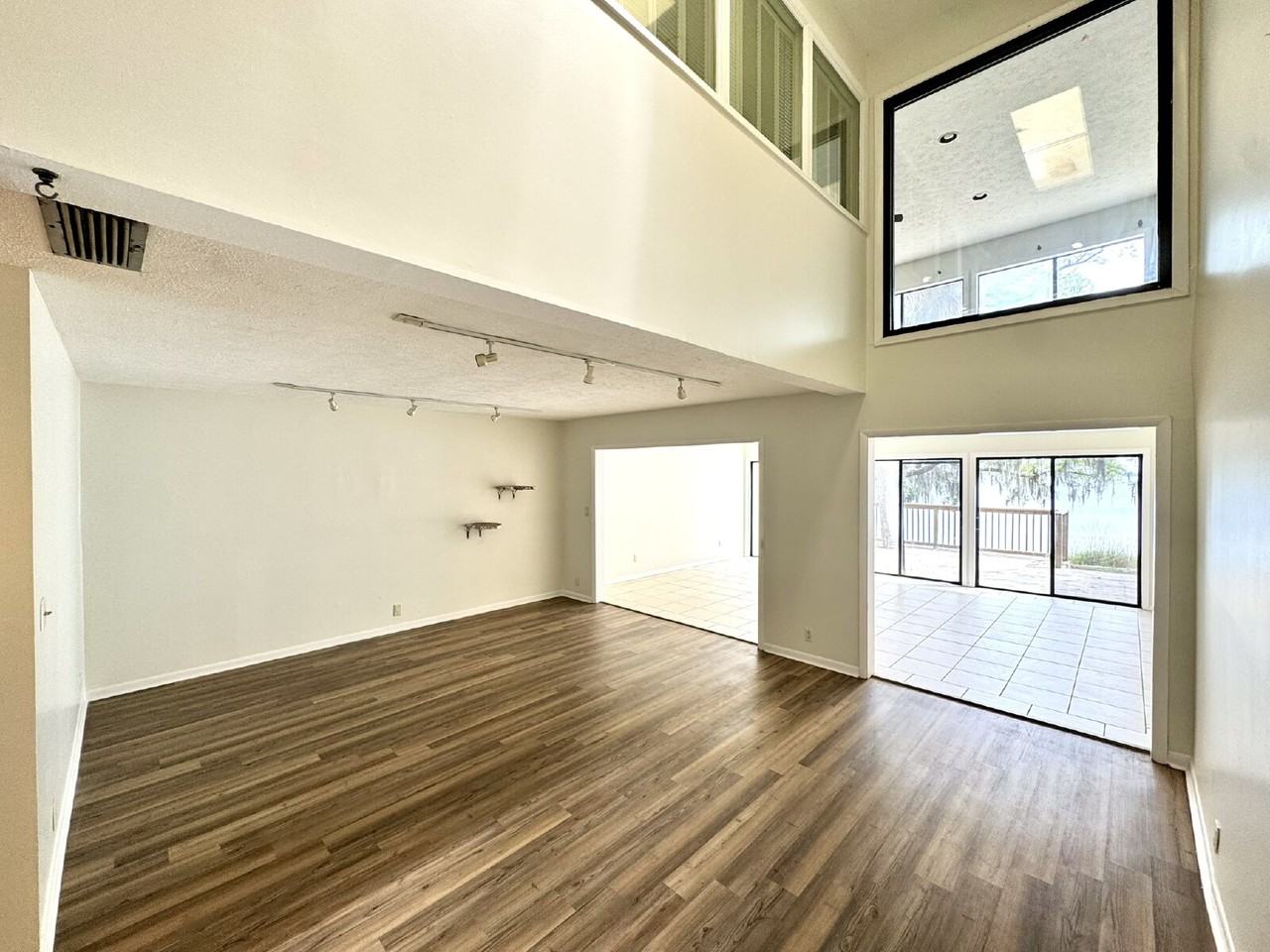 300 Cherry St Apt 4 - Photo 3 of 19