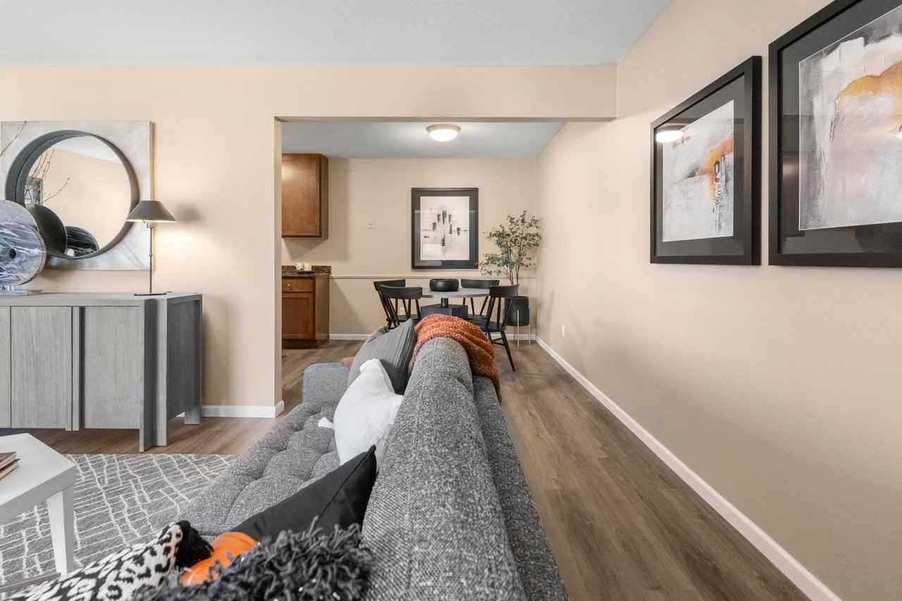 6390 Douglas Dr - Photo 7 of 24