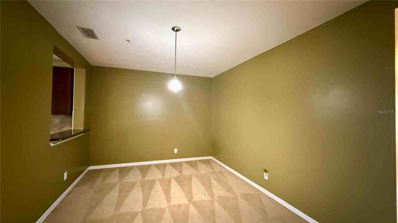 2052 Cypress Bay Blvd - Photo 5 of 16