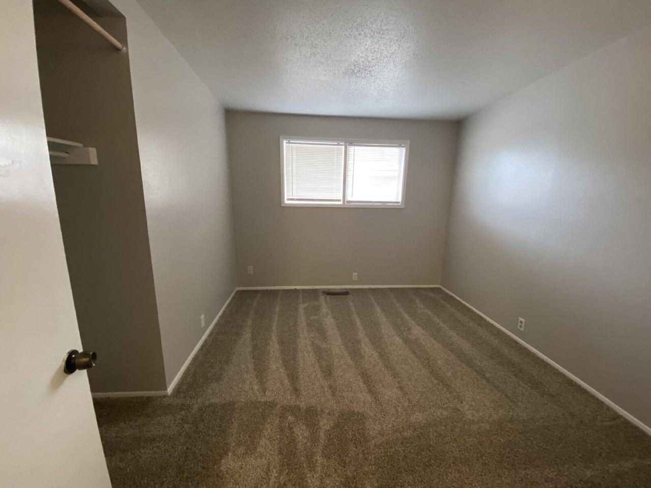 2517 47th St - Photo 5 of 12